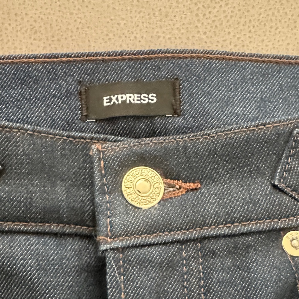 Express High Rise Mom Jeans - Picture 3 of 7